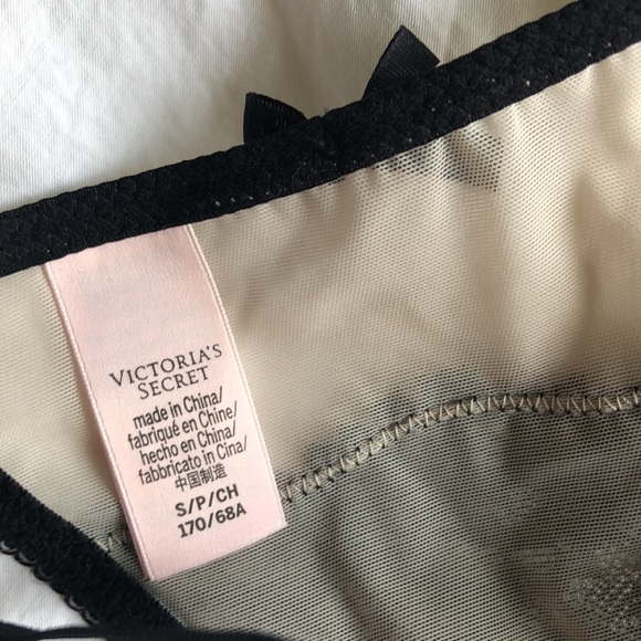 Victorias Secret Lingerie Set - Picture 9 of 10